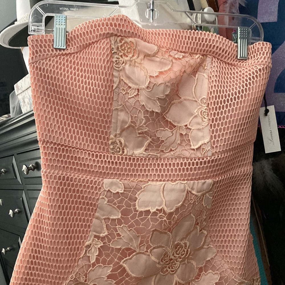 Lovers and friends dress in light/blush pink